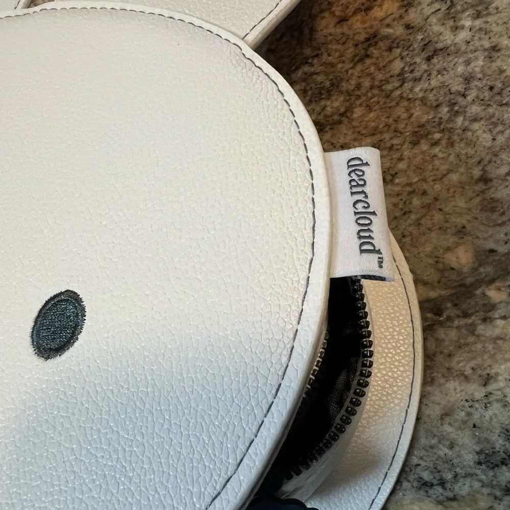 DEARCLOUD MIFFY Faux Leather Cosmetics Bag w/ Removable Wristlet Strap - Picture 3 of 10